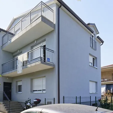 Apartamento Goran By Rent Istria